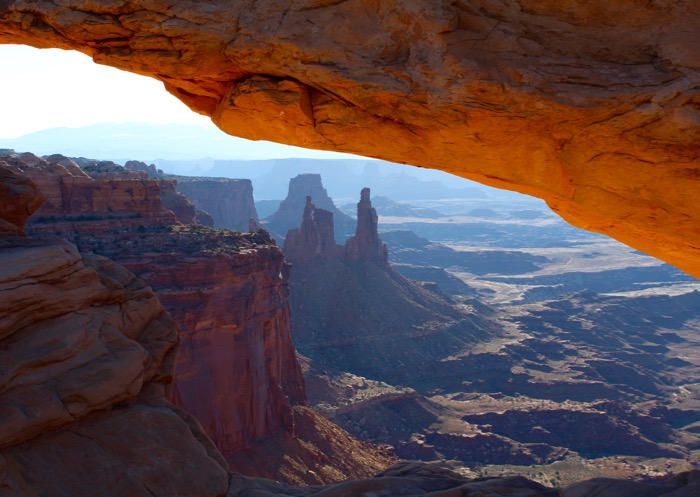 canyonlands mesa arch