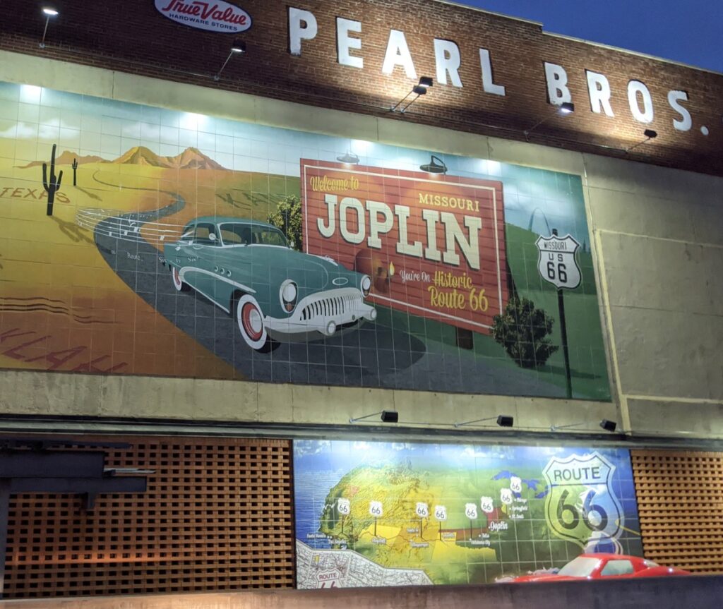 Mural in Joplin, MO